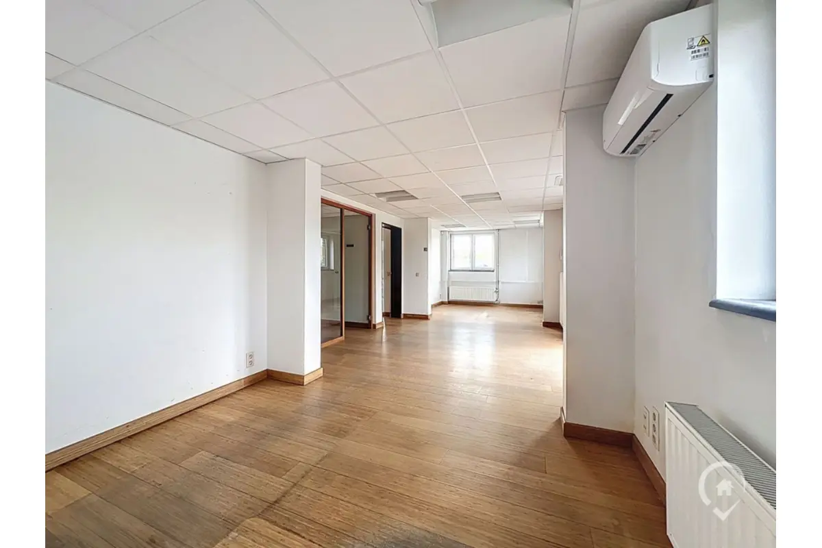 Commerce à louer à Dinant 5500 1200.00€  chambres m² - annonce 690564