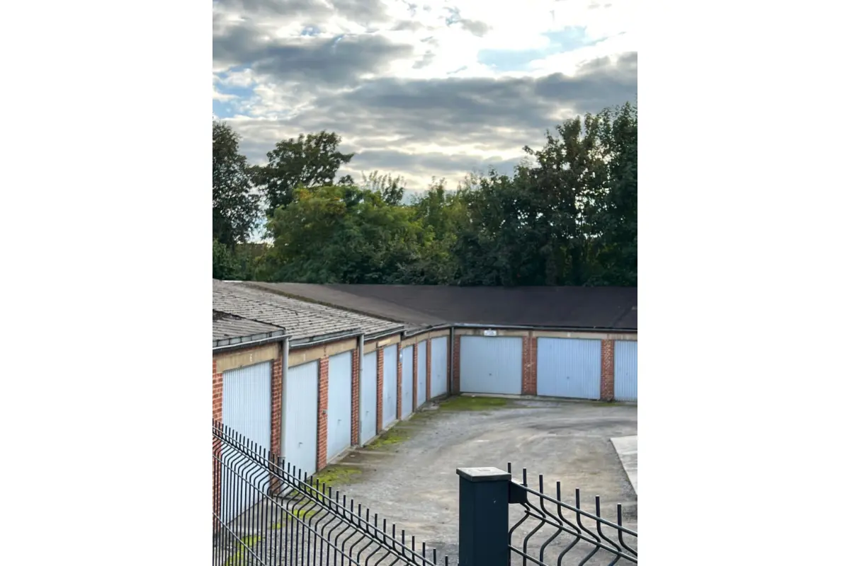 Parking / garage à louer à Saint-Servais 5002 120.00€  chambres m² - annonce 691948