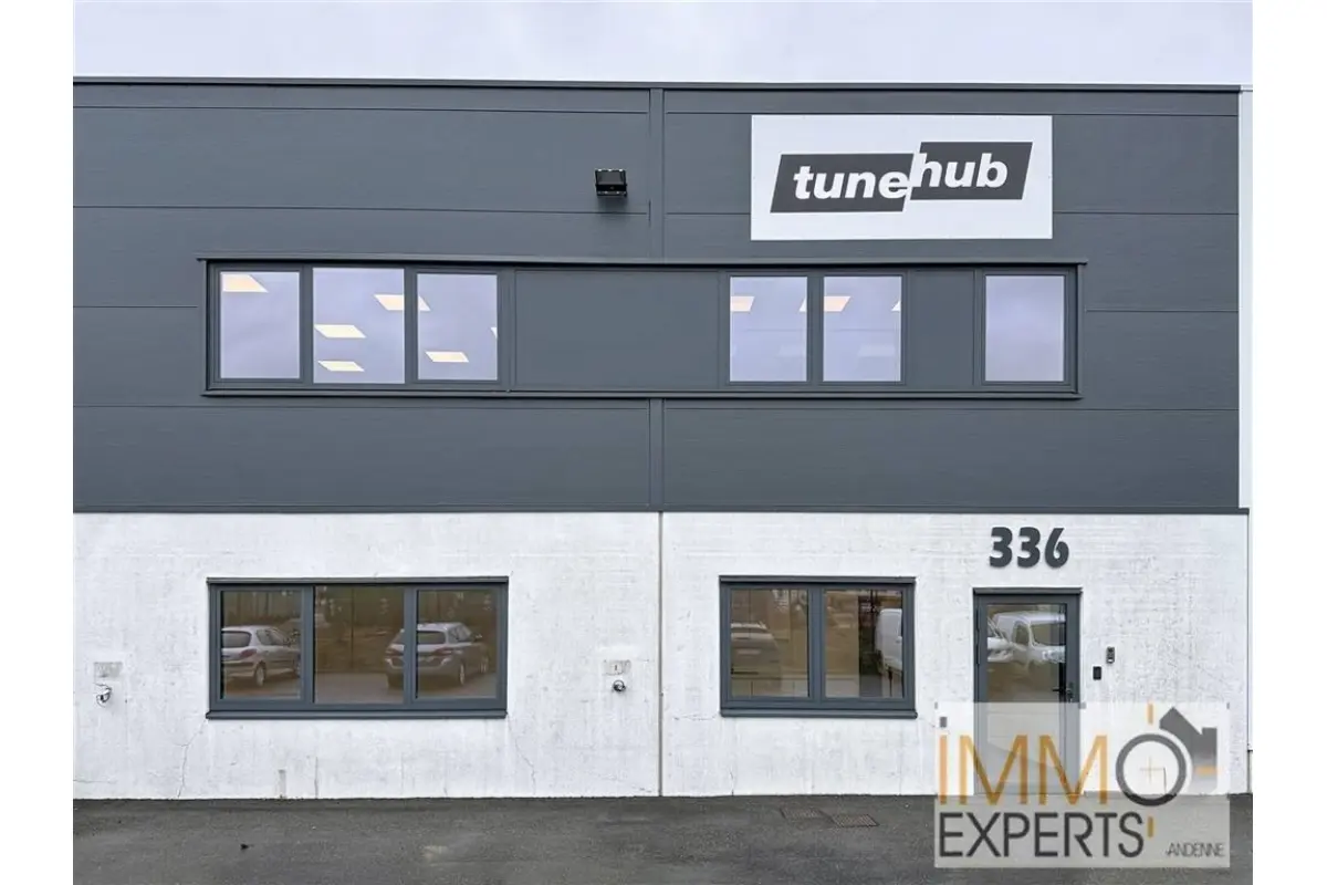 Commerce à  à Landenne 5300 2850.00€  chambres 212.00m² - annonce 693867