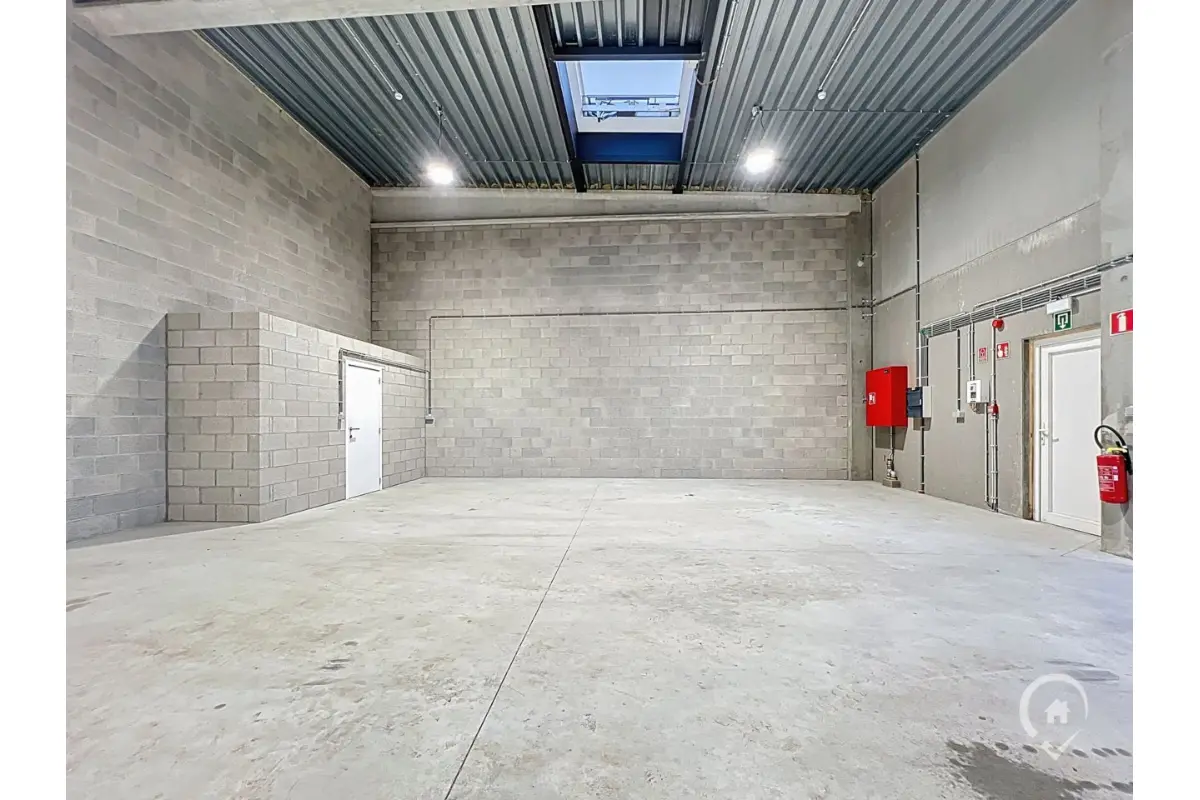Commerce à louer à Dinant 5500 700.00€  chambres m² - annonce 699252