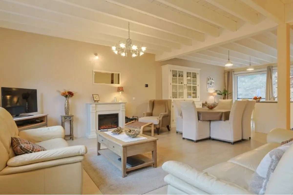 Maison à  à Mouzaive 5550 640000.00€ 8 chambres 400.00m² - annonce 699022