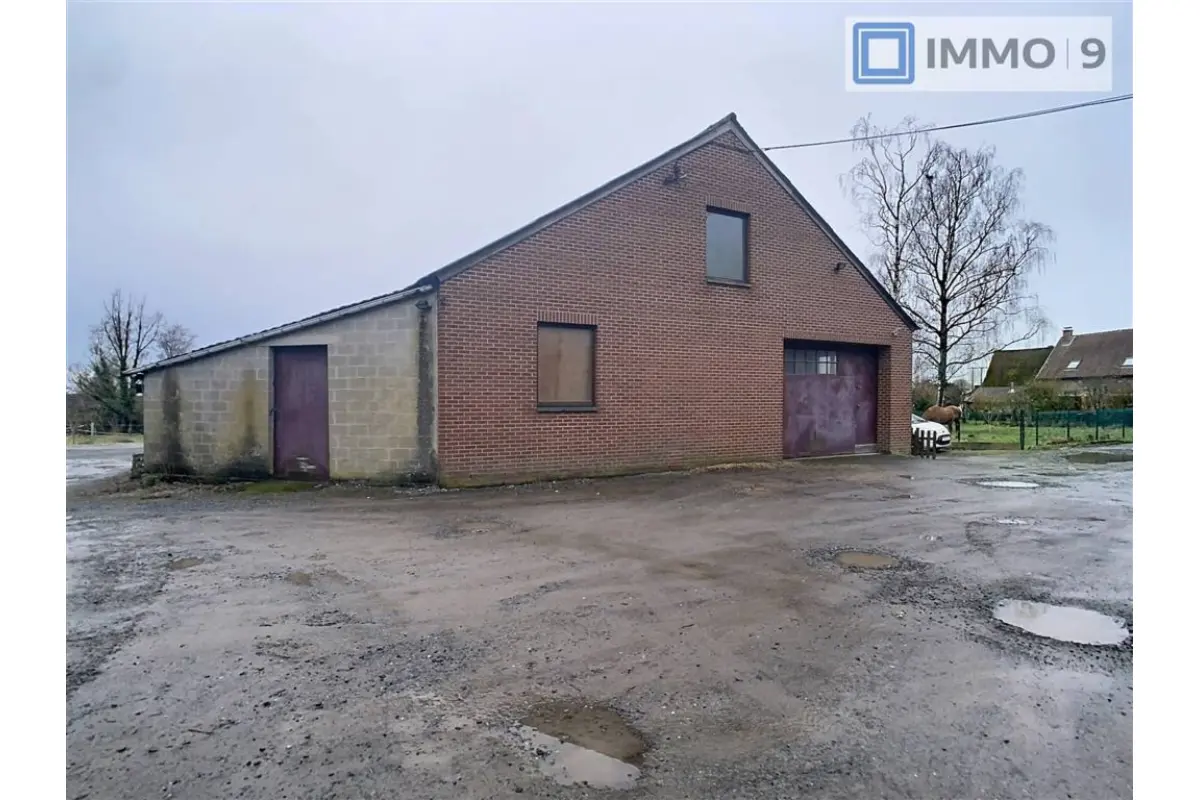 Maison à vendre à Bois-de-Villers 5170 420000.00€ 2 chambres 400.00m² - annonce 702503