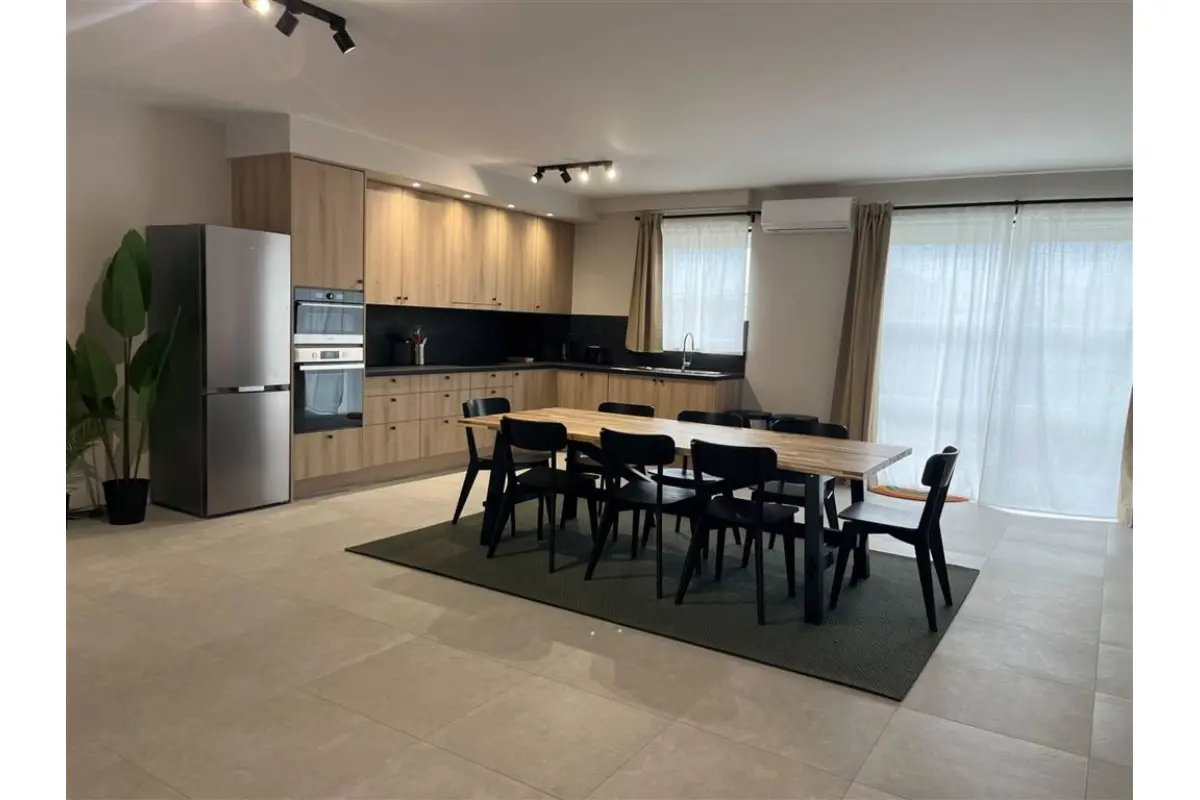 Triplex à louer à Namur 5000 1600.00€ 3 chambres 143.00m² - annonce 796035