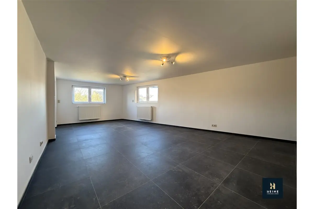 Appartement à louer à Seilles 5300 800.00€ 2 chambres 88.25m² - annonce 707200