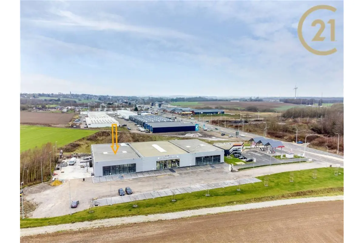 Commerce à louer à Temploux 5020 4900.00€  chambres m² - annonce 713429