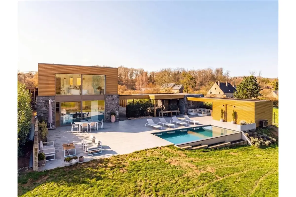 Maison à vendre à Ciney 5590 1400000.00€ 6 chambres 405.00m² - annonce 716816