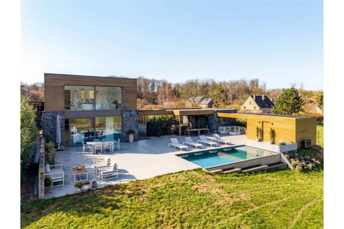 Maison à vendre à Ciney 5590 1400000.00€ 6 chambres 405.00m² - annonce 716816