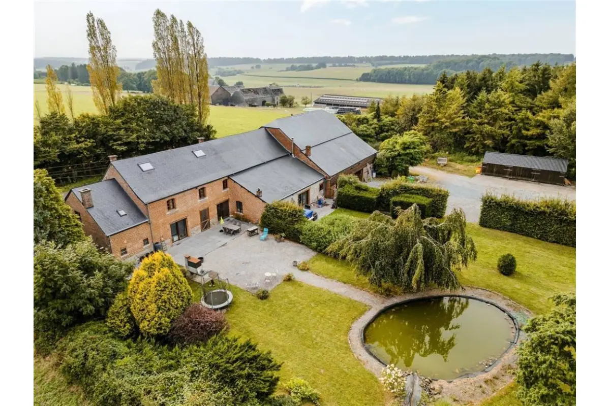 Maison à vendre à Ciney 5590 980000.00€ 9 chambres 556.00m² - annonce 717329