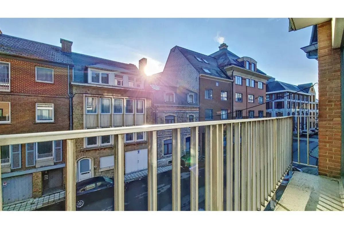 Appartement à louer à Jambes 5100 980.00€ 2 chambres 97.00m² - annonce 718106