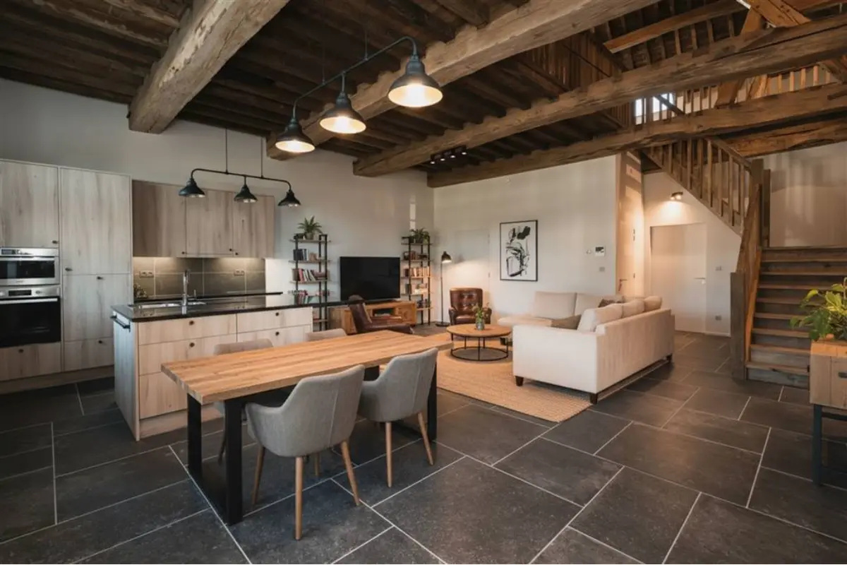 Appartement à  à Namur 5000 1600.00€ 3 chambres 214.00m² - annonce 723250