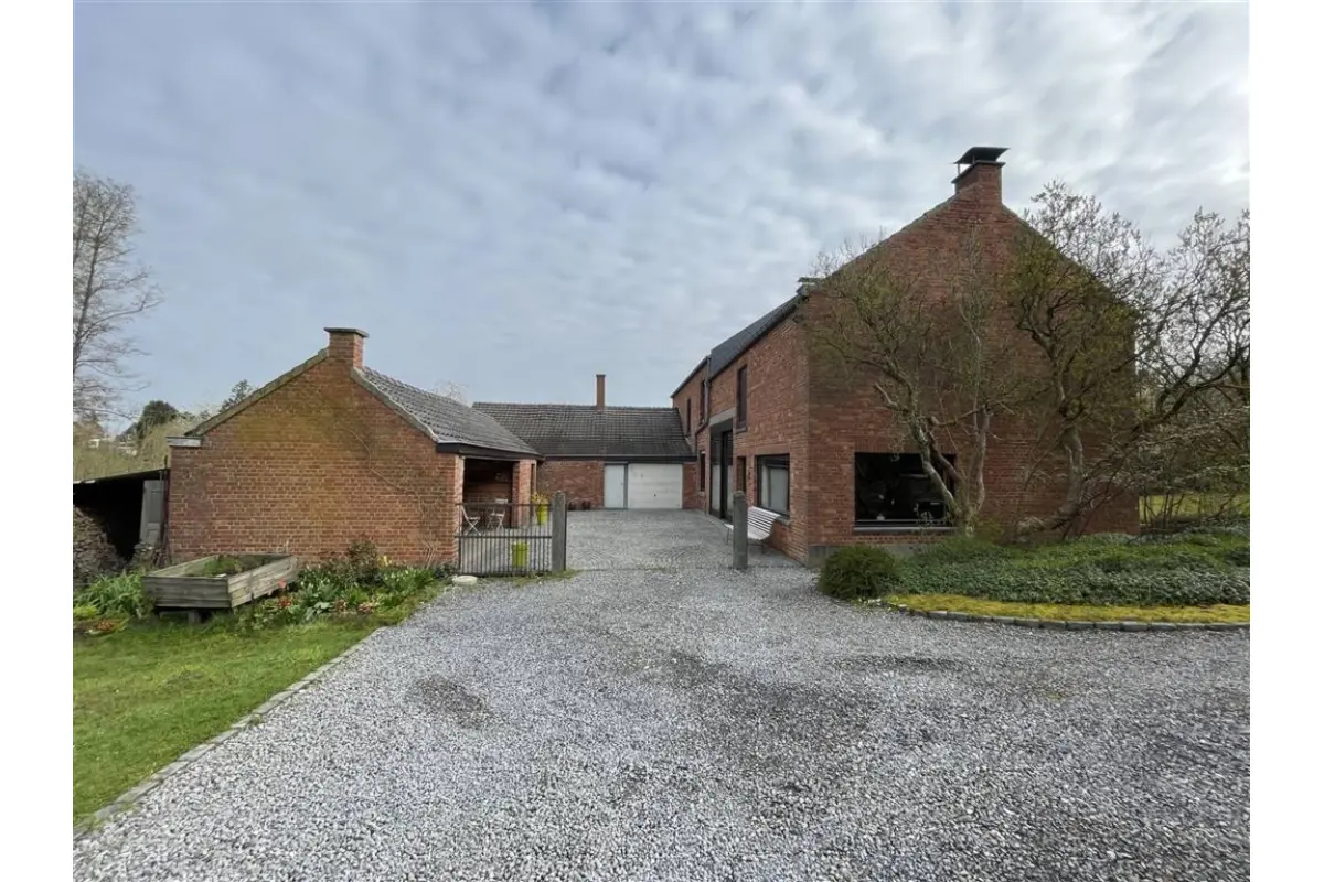 Maison à vendre à Franière 5150 465000.00€ 3 chambres 162.00m² - annonce 727335