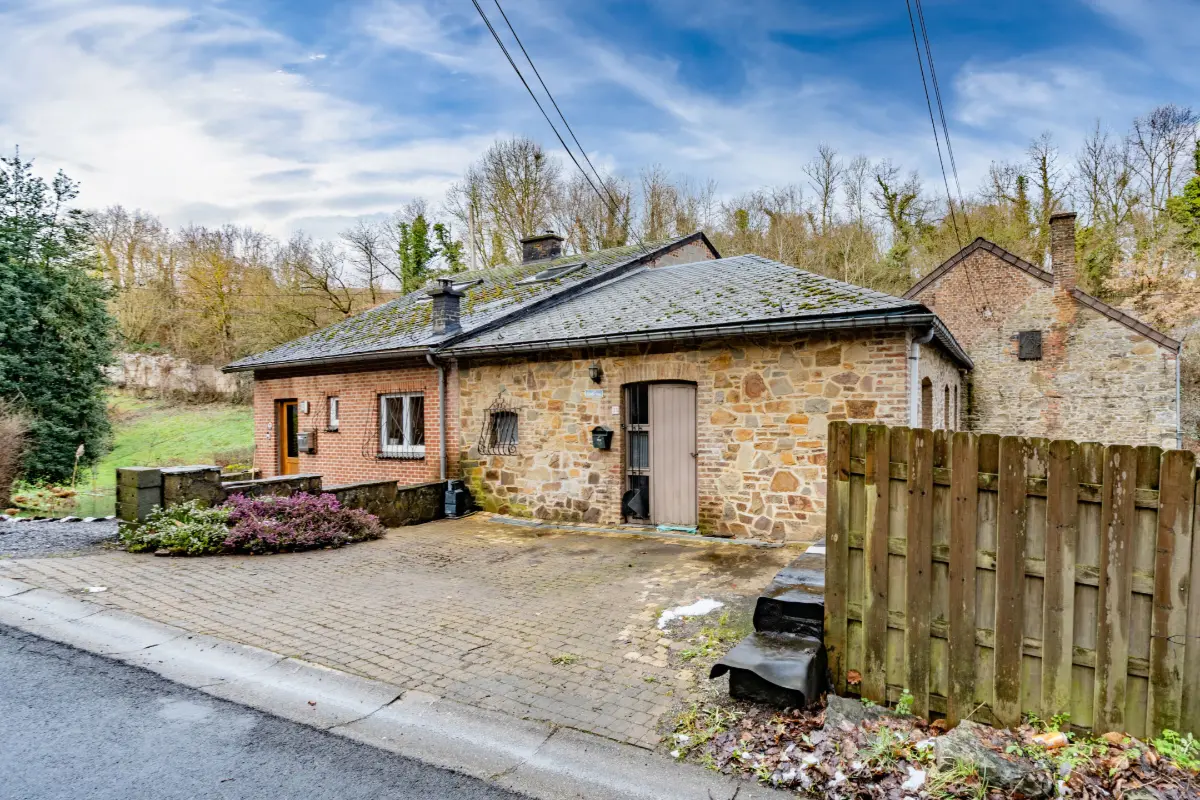 Rez-de-chaussée à vendre à Wépion 5100 140000.00€ 1 chambres 55.00m² - annonce 730359