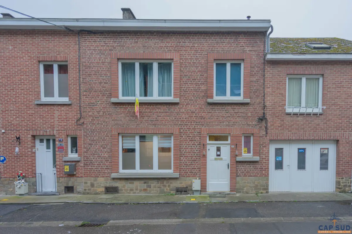 Maison à vendre à Saint-Servais 5002 199000.00€ 3 chambres 136.00m² - annonce 731508