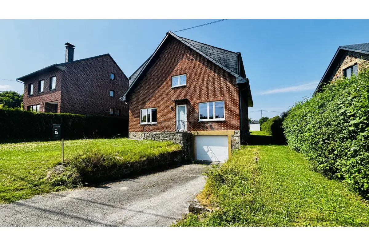 Maison à  à Bure 6927 1250.00€ 4 chambres 175.00m² - annonce 731592