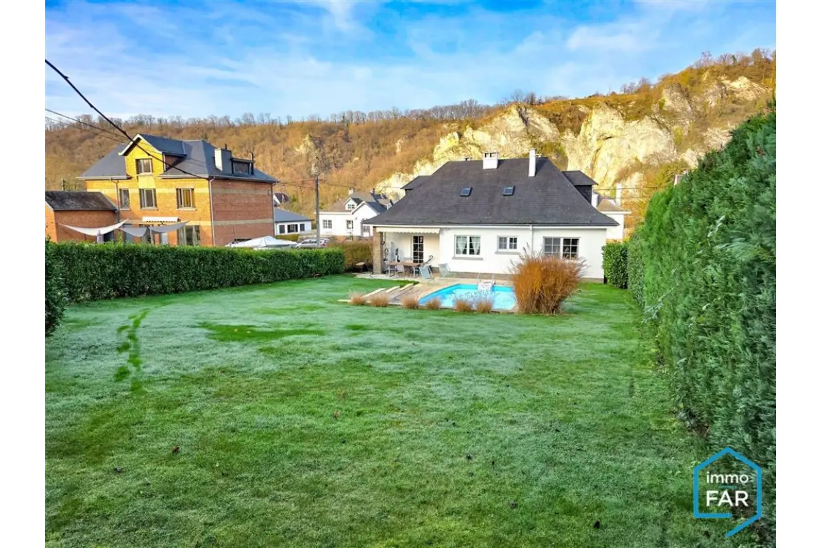 Villa à vendre à Dinant 5500 389000.00€ 4 chambres 130.00m² - annonce 732350