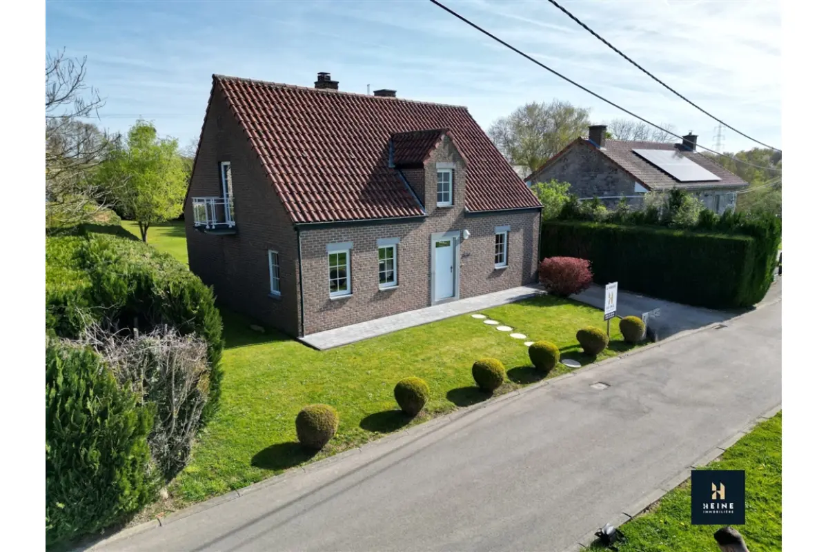 Maison à vendre à Vezin 5300 385000.00€ 3 chambres 145.00m² - annonce 736770