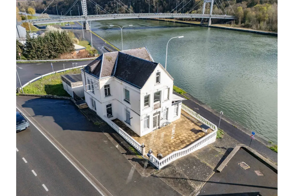 Maison à vendre à Hastière 5540 199000.00€ 7 chambres 337.00m² - annonce 736514