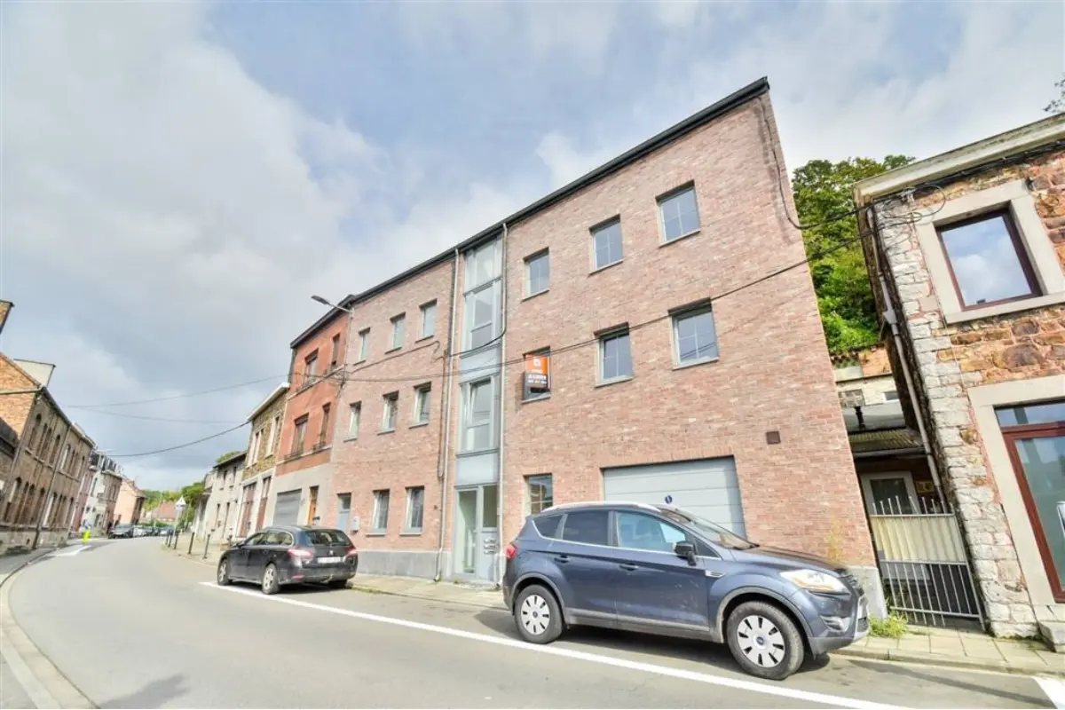 Appartement à louer à Seilles 5300 750.00€ 2 chambres 99.00m² - annonce 738041