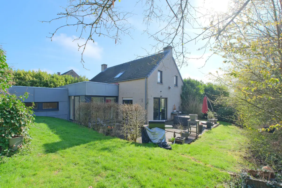 Maison à vendre à Haillot 5351 380000.00€ 6 chambres m² - annonce 737644