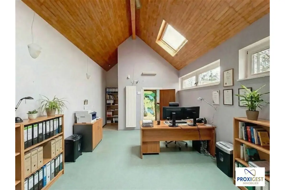 Commerce à louer à Bouge 5004 550.00€  chambres 40.00m² - annonce 738842