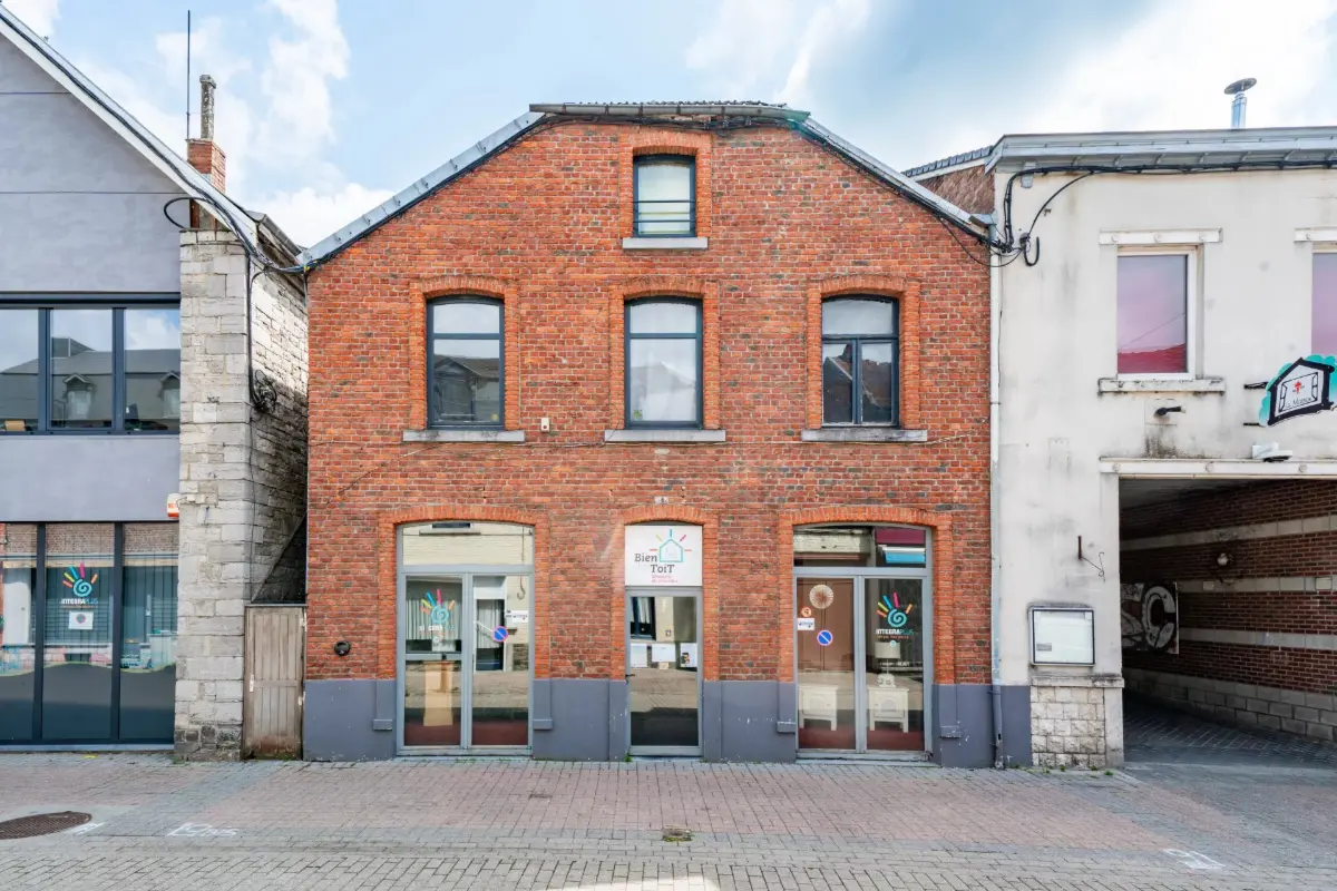 Immeuble de rapport - Immeuble à appartement à  à Durbuy 6940 449000.00€  chambres 412.00m² - annonce 739062