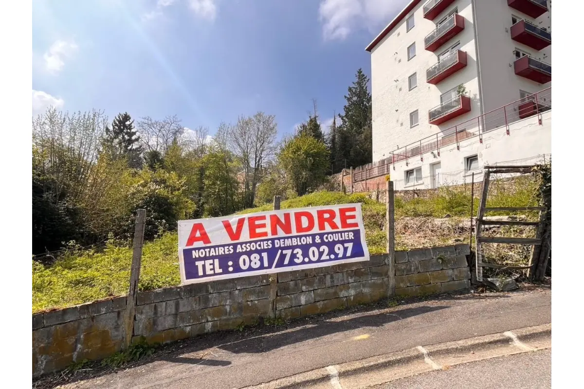 Terrain à vendre à Saint-Servais 5002 90000.00€  chambres m² - annonce 738567