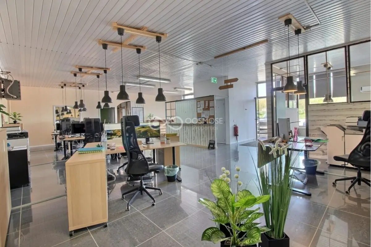 Commerce à  à Couvin 5660 1500.00€  chambres m² - annonce 740018