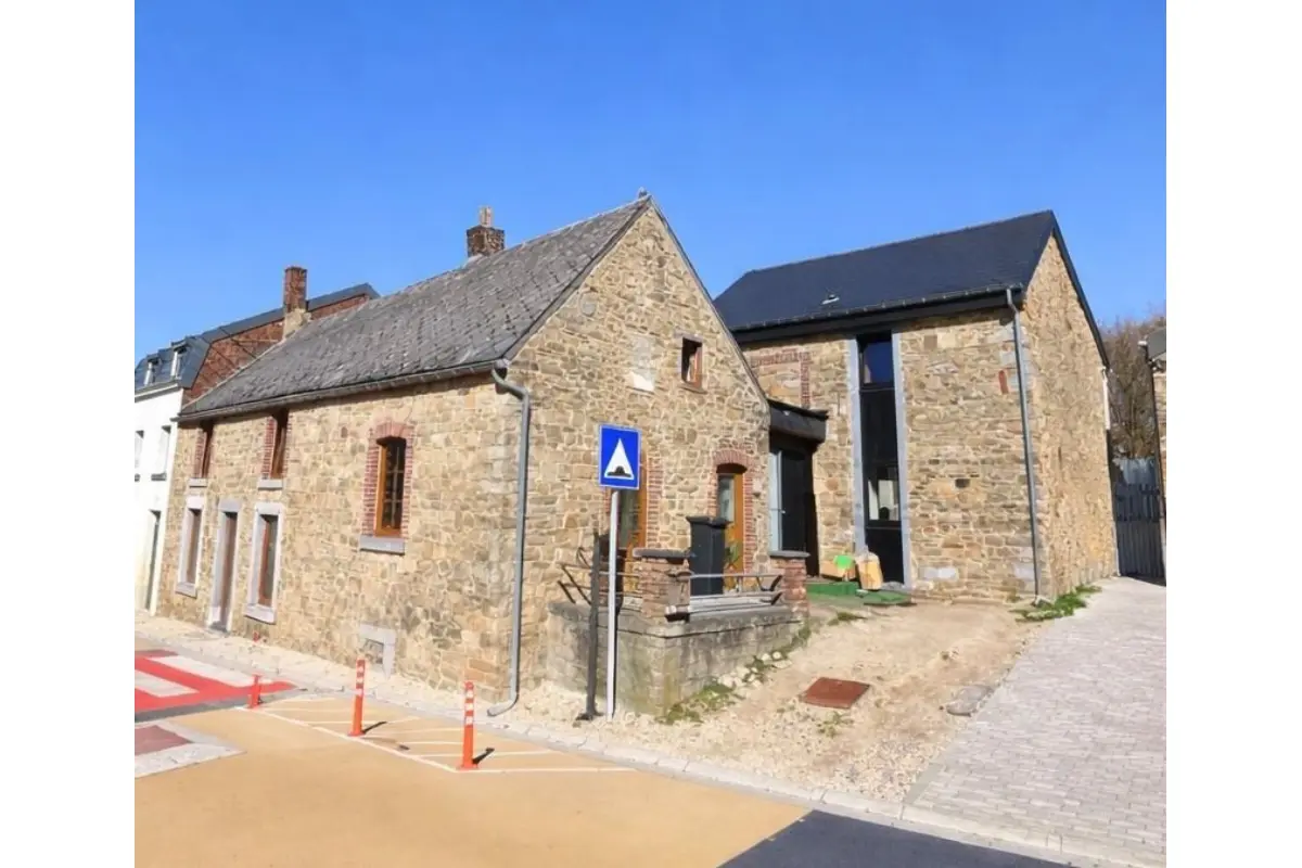 Maison à vendre à Lustin 5170 320000.00€ 5 chambres 220.00m² - annonce 742986