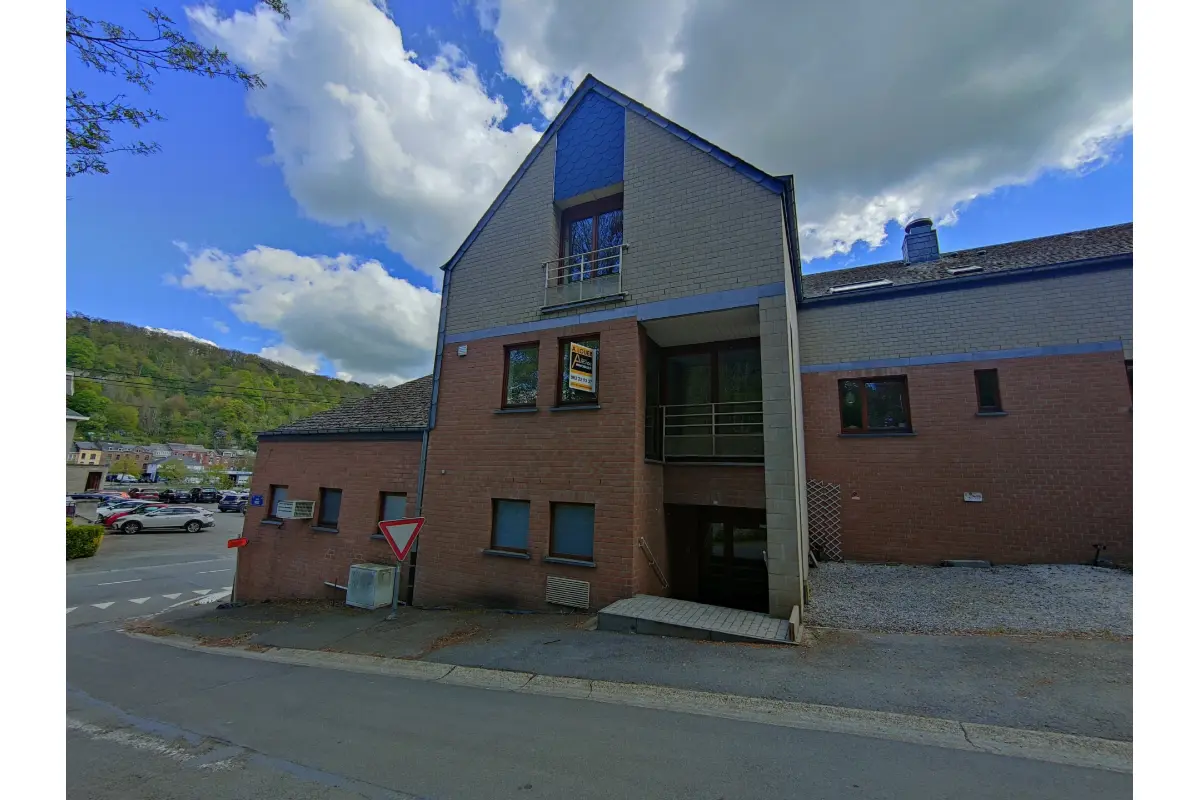 Studio à louer à Dinant 5500 500.00€  chambres 32.00m² - annonce 744005