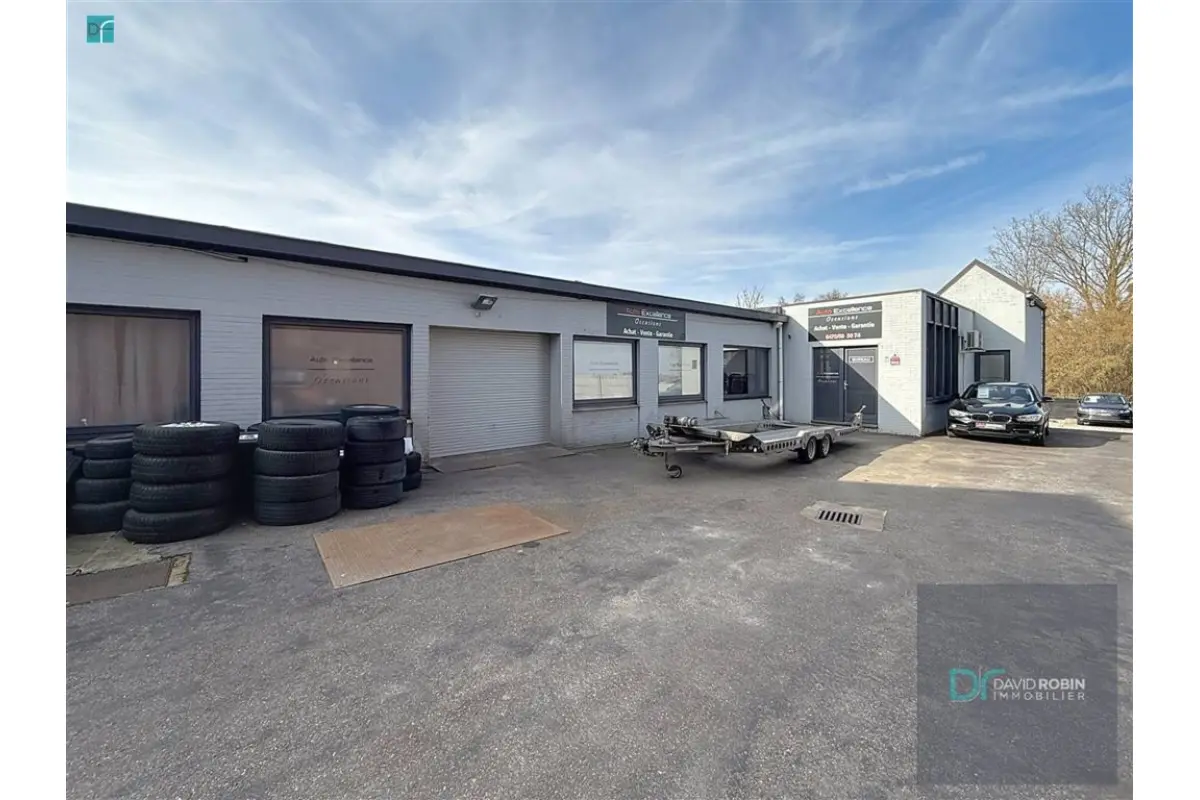 Commerce à  à Wanfercée-Baulet 6224 1800.00€  chambres 205.00m² - annonce 743596