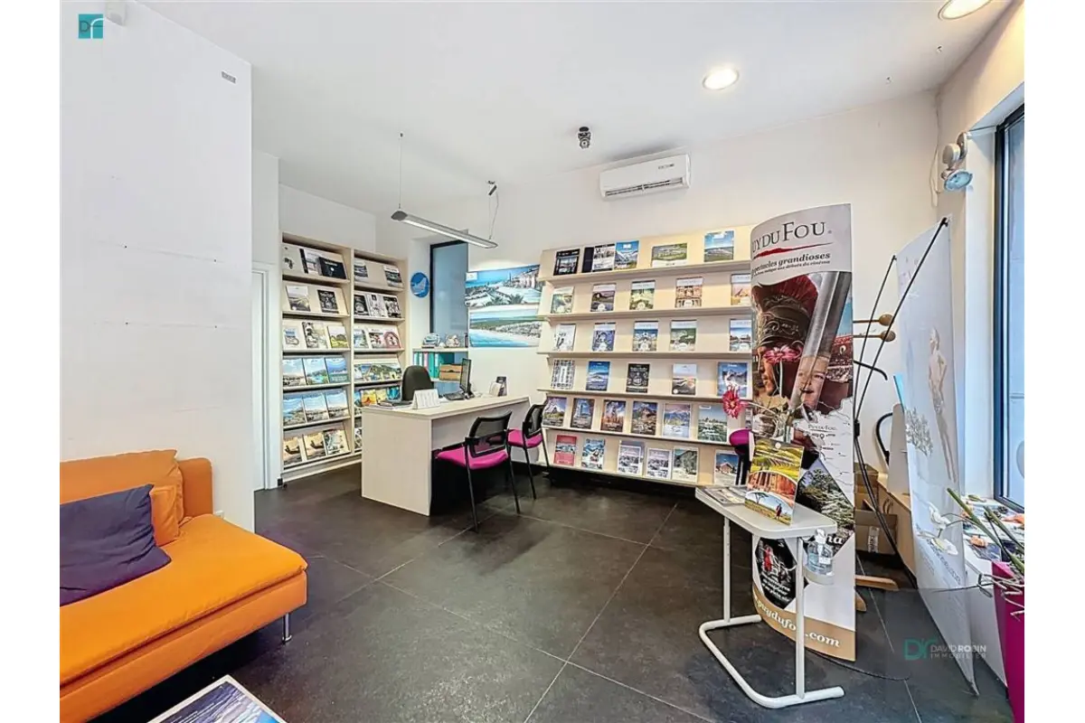 Commerce à  à Fleurus 6220 750.00€  chambres m² - annonce 743599