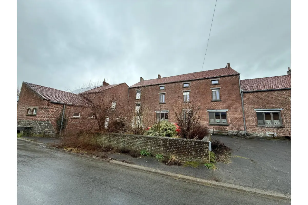 Maison à vendre à Tongrinne 5140 390000.00€ 6 chambres m² - annonce 744534