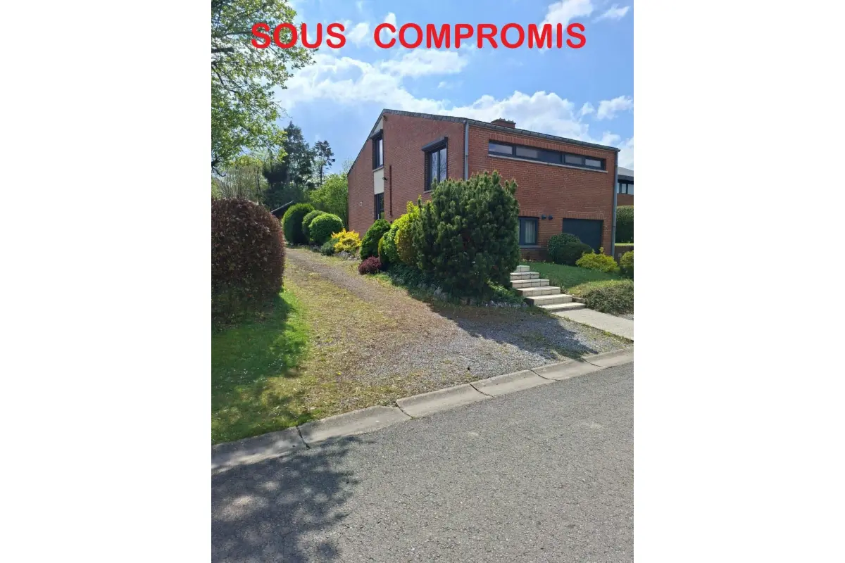 Villa à vendre à Couvin 5660 225000.00€ 4 chambres m² - annonce 745771