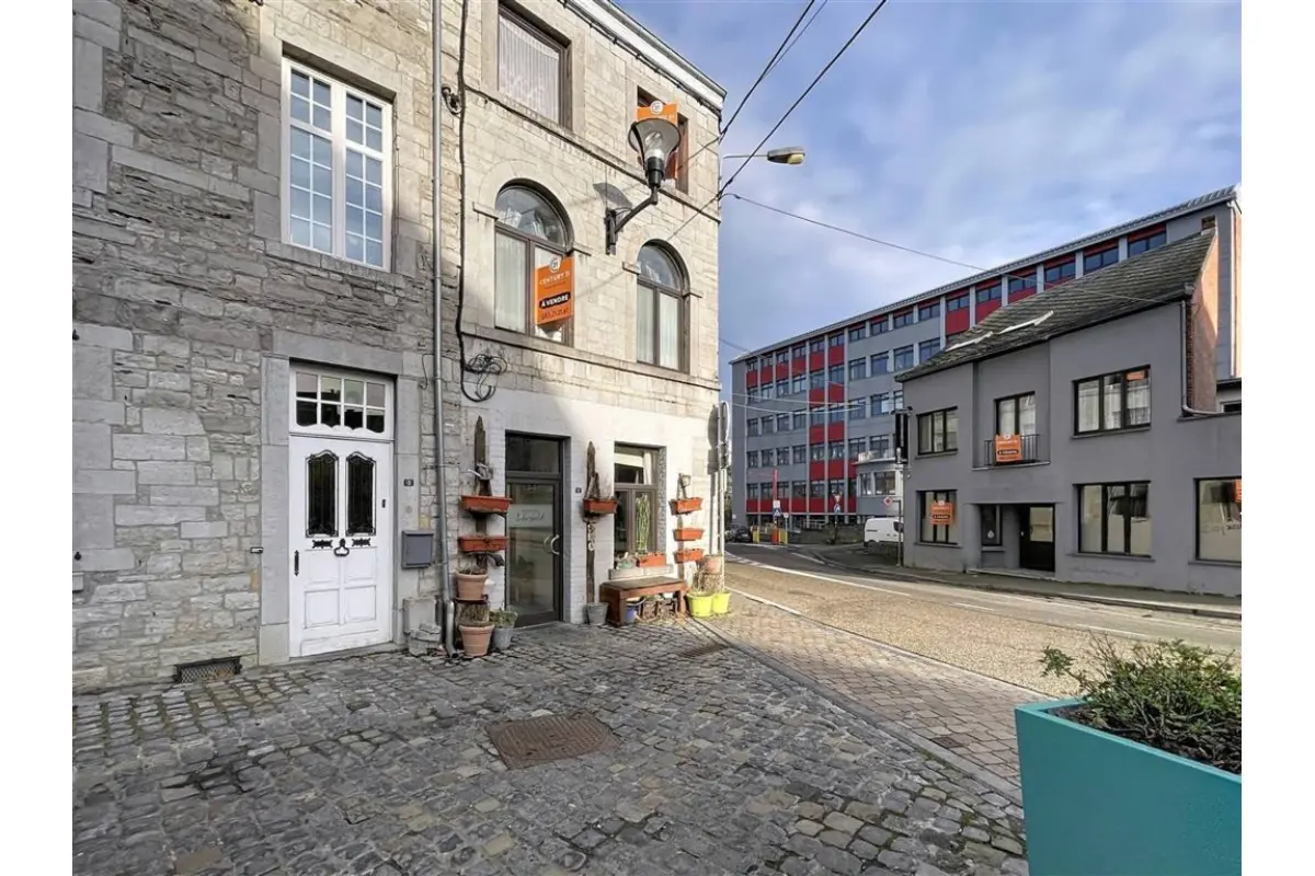 Studio à vendre à Ciney 5590 115000.00€  chambres 52.00m² - annonce 746580