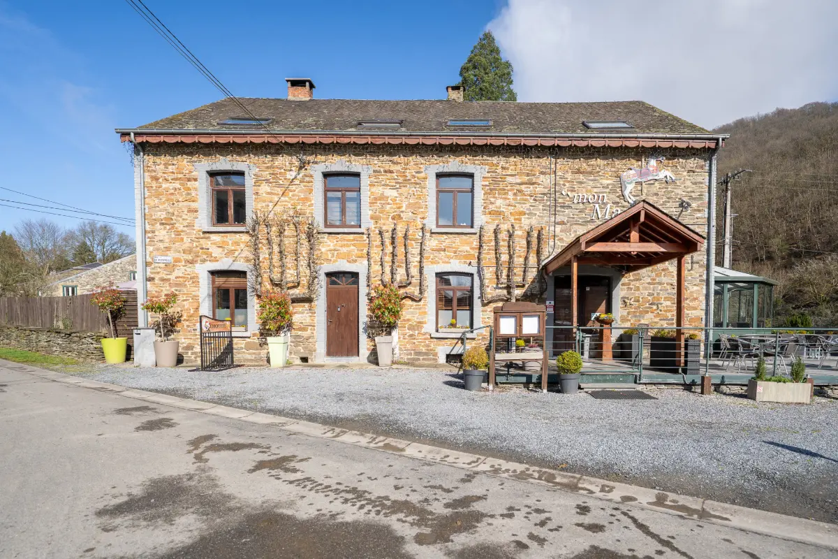 Immeuble mixte à vendre à Mouzaive 5550 490000.00€  chambres 100.00m² - annonce 746479