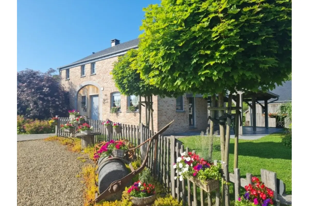 Maison à vendre à Bièvre 5555 0.00€ 8 chambres 430.00m² - annonce 747778