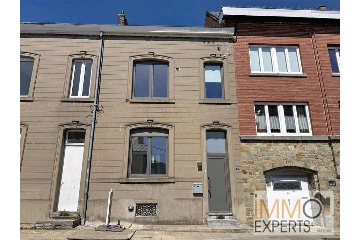 Maison à  à Seilles 5300 1200.00€ 3 chambres 134.00m² - annonce 750364