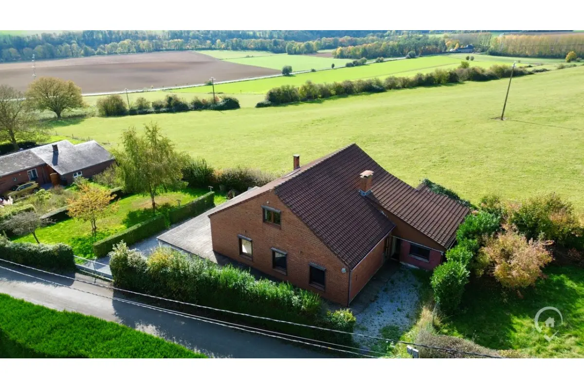 Maison à vendre à Dinant 5500 299000.00€ 4 chambres 200.00m² - annonce 751646