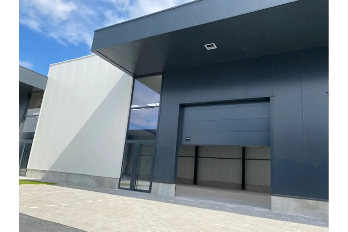 Commerce à louer à Achène 5590 950.00€  chambres 164.00m² - annonce 755634