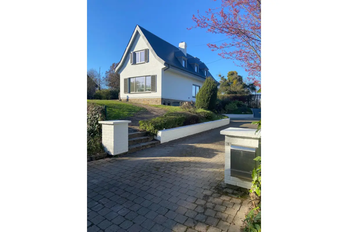 Maison à louer à Erpent 5101 1845.00€ 4 chambres 250.00m² - annonce 758472
