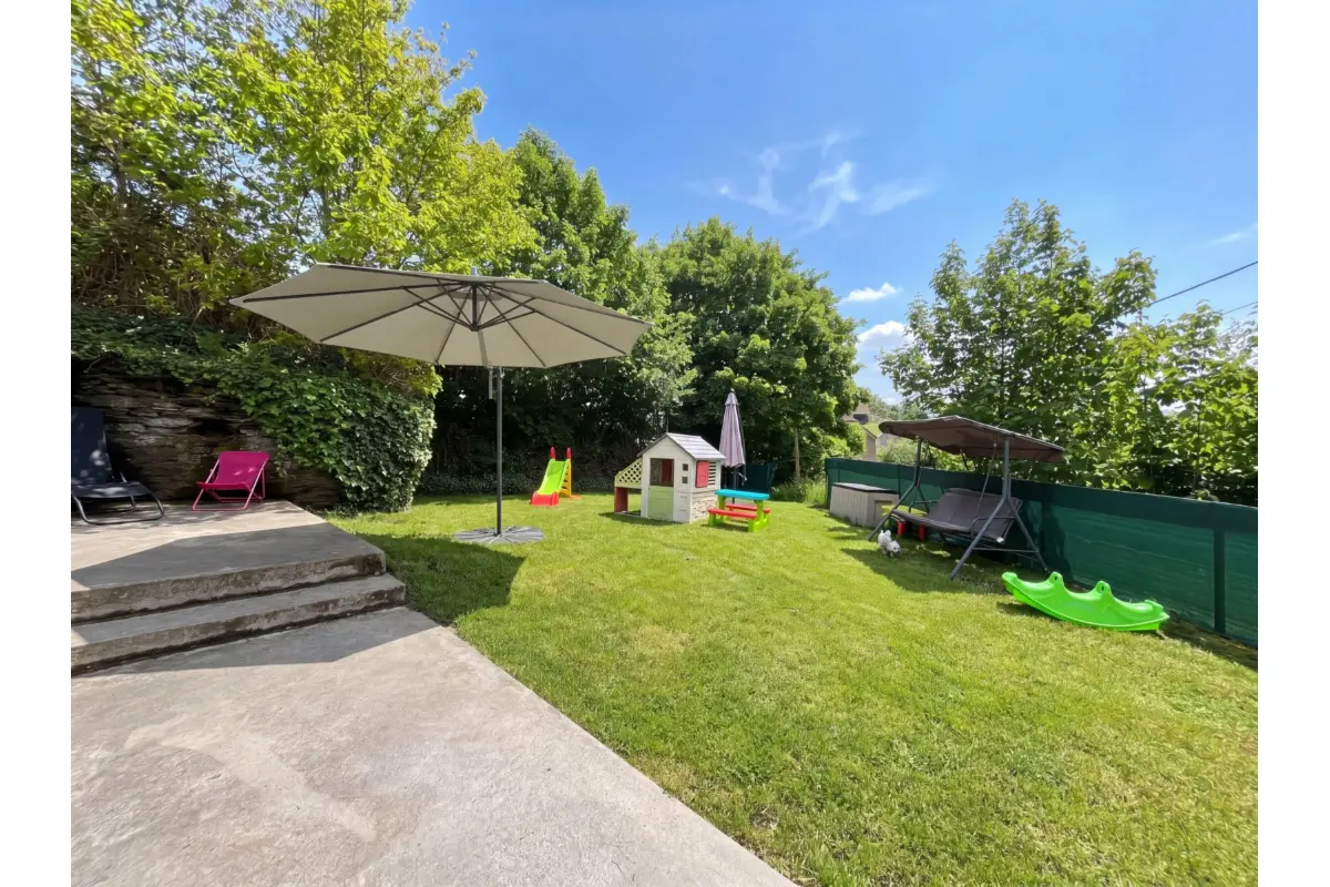 Maison à vendre à Bièvre 5555 150000.00€ 3 chambres 100.00m² - annonce 759098