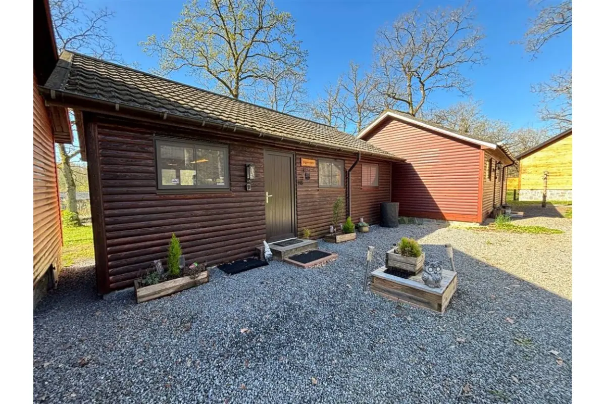 Bungalow à vendre à Heure 5377 160000.00€ 2 chambres 53.00m² - annonce 761780