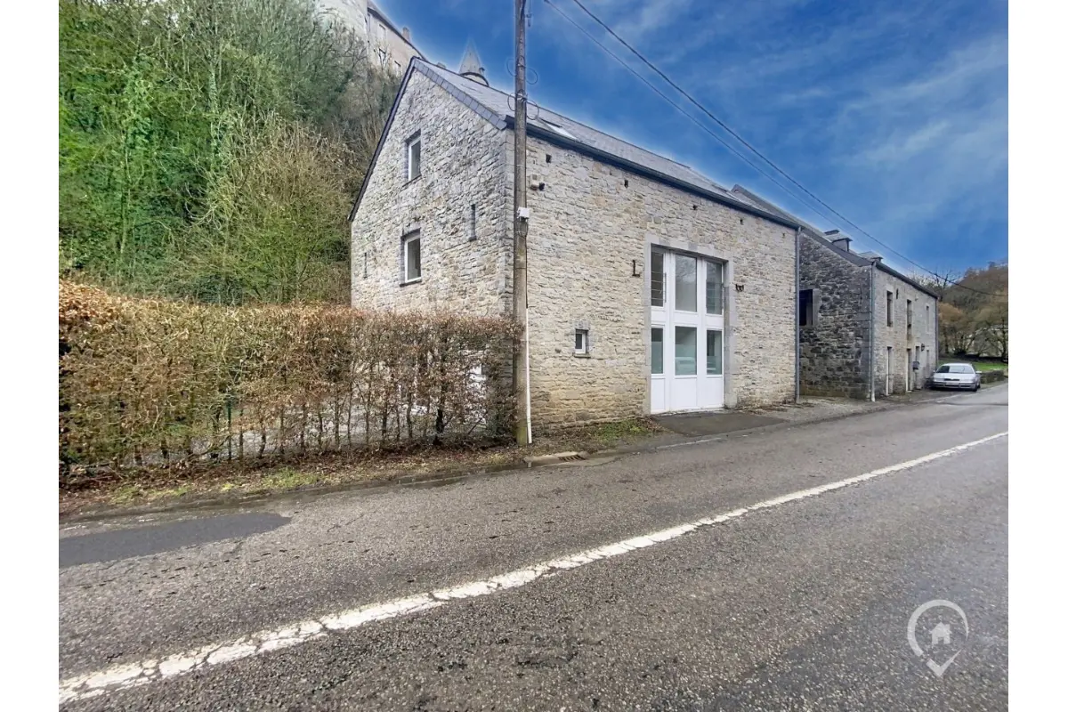 Maison à louer à Celles 5561 750.00€ 3 chambres 102.00m² - annonce 763298