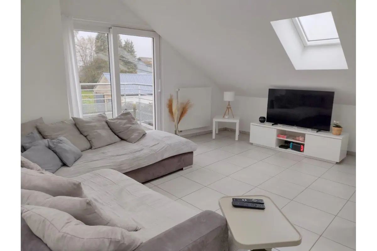 Appartement à louer à Bièvre 5555 640.00€ 1 chambres 100.00m² - annonce 764275