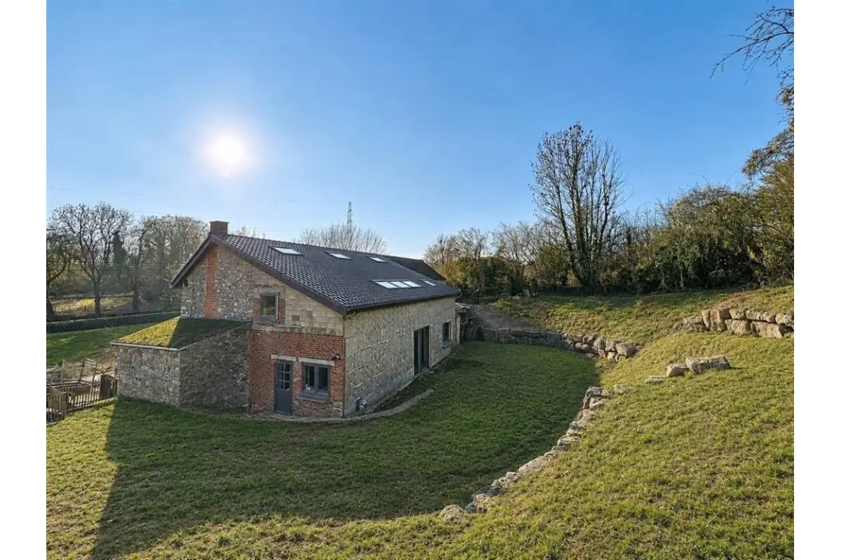 Maison à vendre à Jemeppe-sur-Sambre 5190 485000.00€ 3 chambres 237.00m² - annonce 766160
