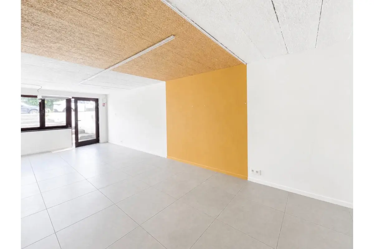 Commerce à louer à Namur 5000 460.00€  chambres 25.00m² - annonce 766856