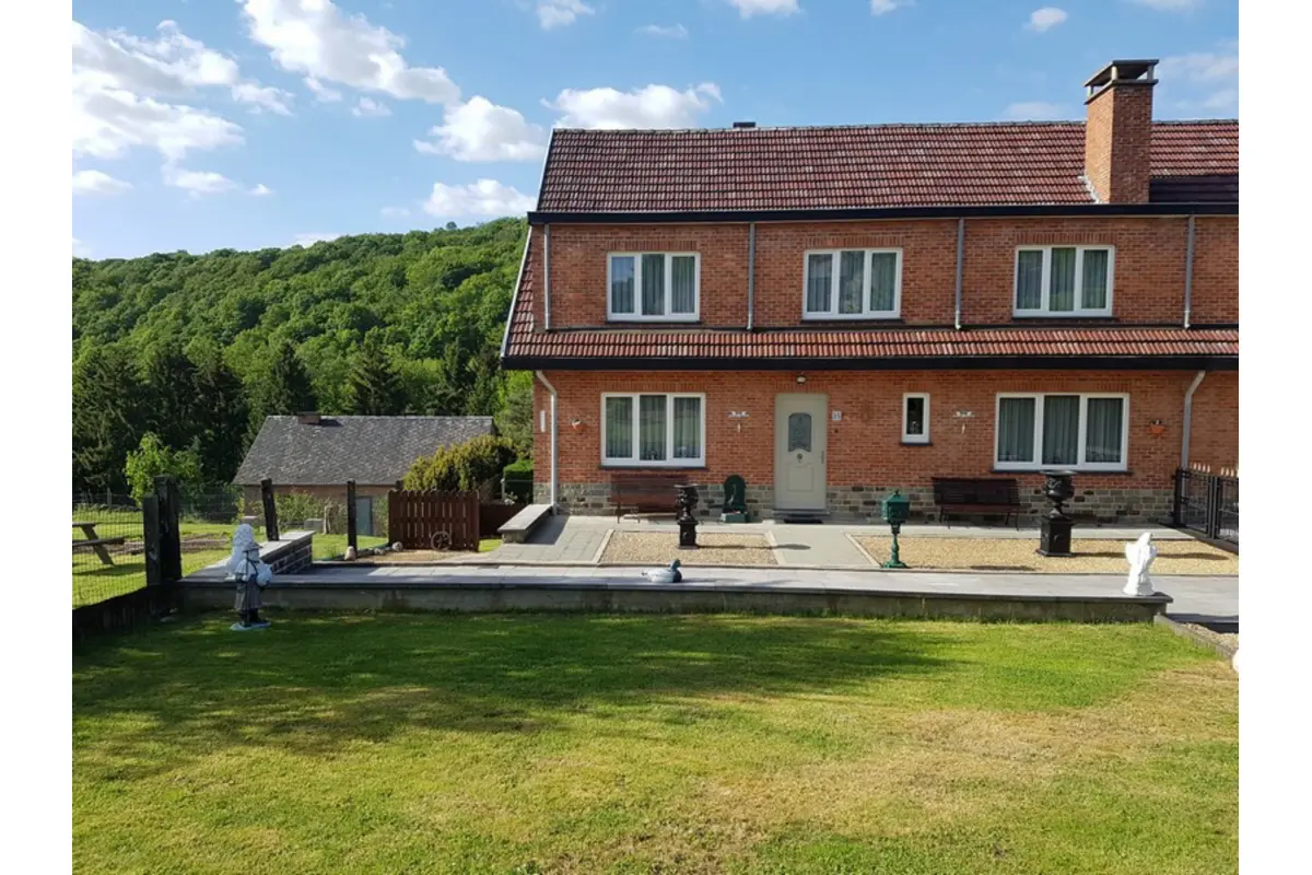 Maison à vendre à Dave 5100 350000.00€ 6 chambres 229.55m² - annonce 766849