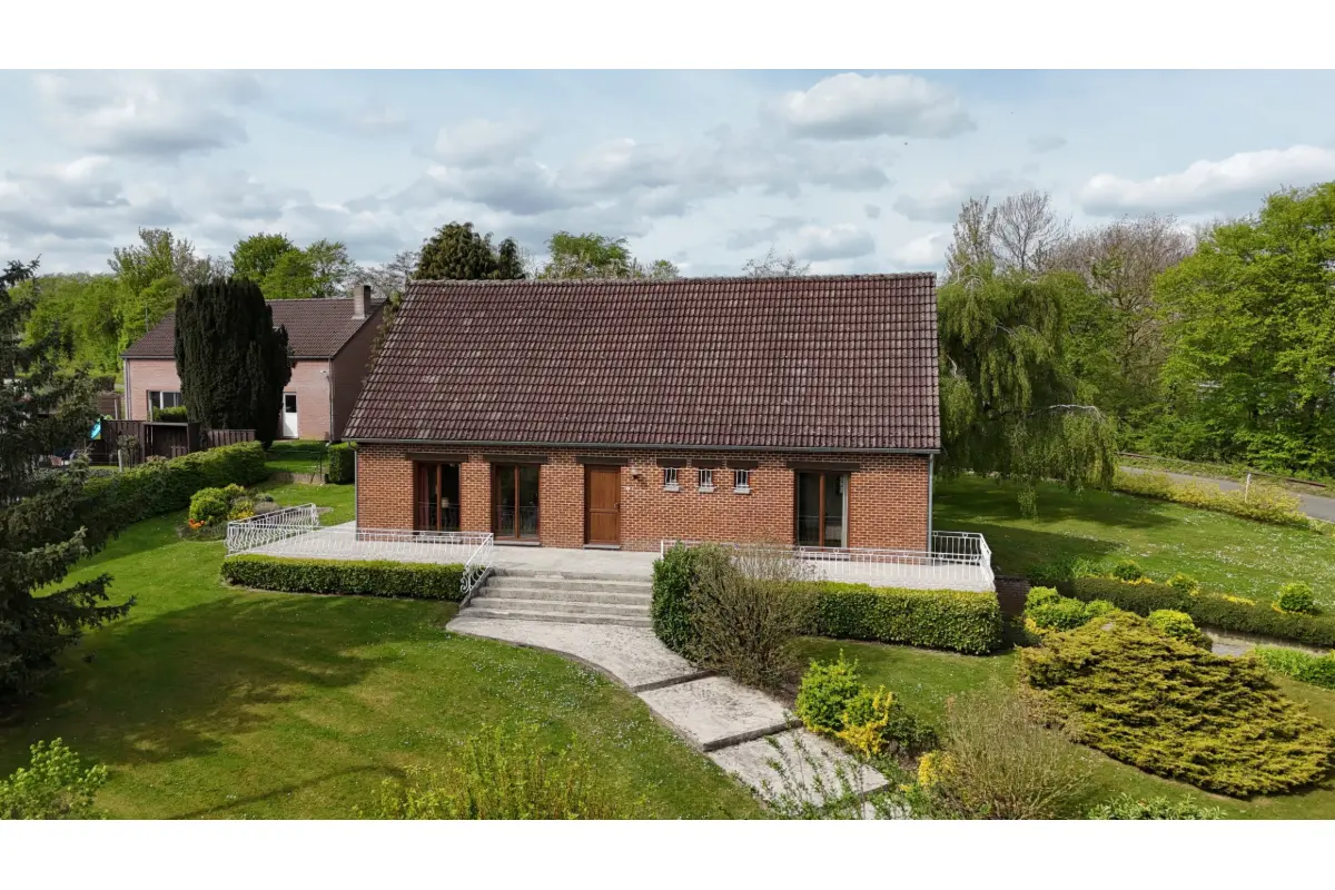 Villa à vendre à Daussoulx 5020 380000.00€ 4 chambres 180.00m² - annonce 769052