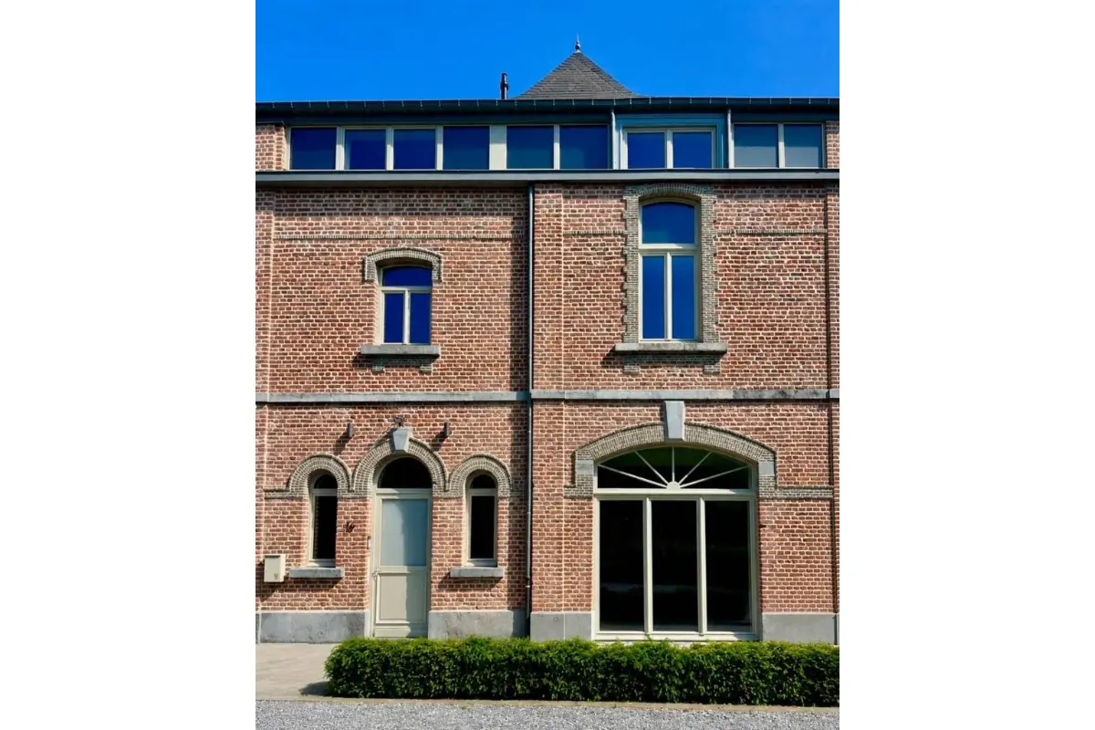 Maison à louer à Suarlée 5020 2300.00€ 5 chambres 269.00m² - annonce 772273