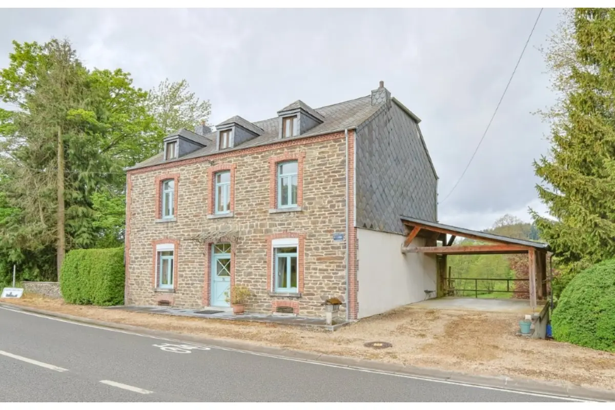 Maison à vendre à Louette-Saint-Pierre 5575 285000.00€ 6 chambres 305.00m² - annonce 772070